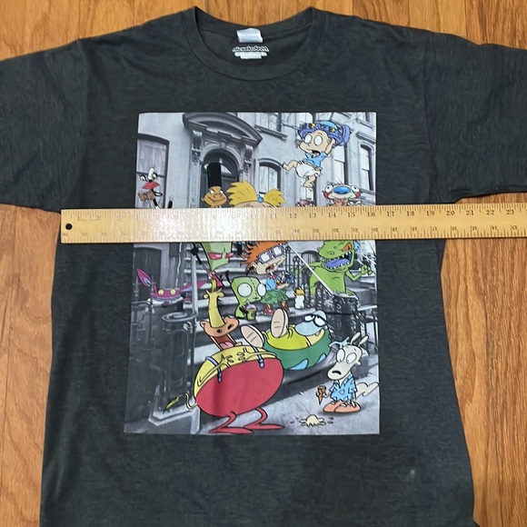 A Preowned Rugrats T shirt size Large Woman Gray Background Short Sleeve - Picture 4 of 12